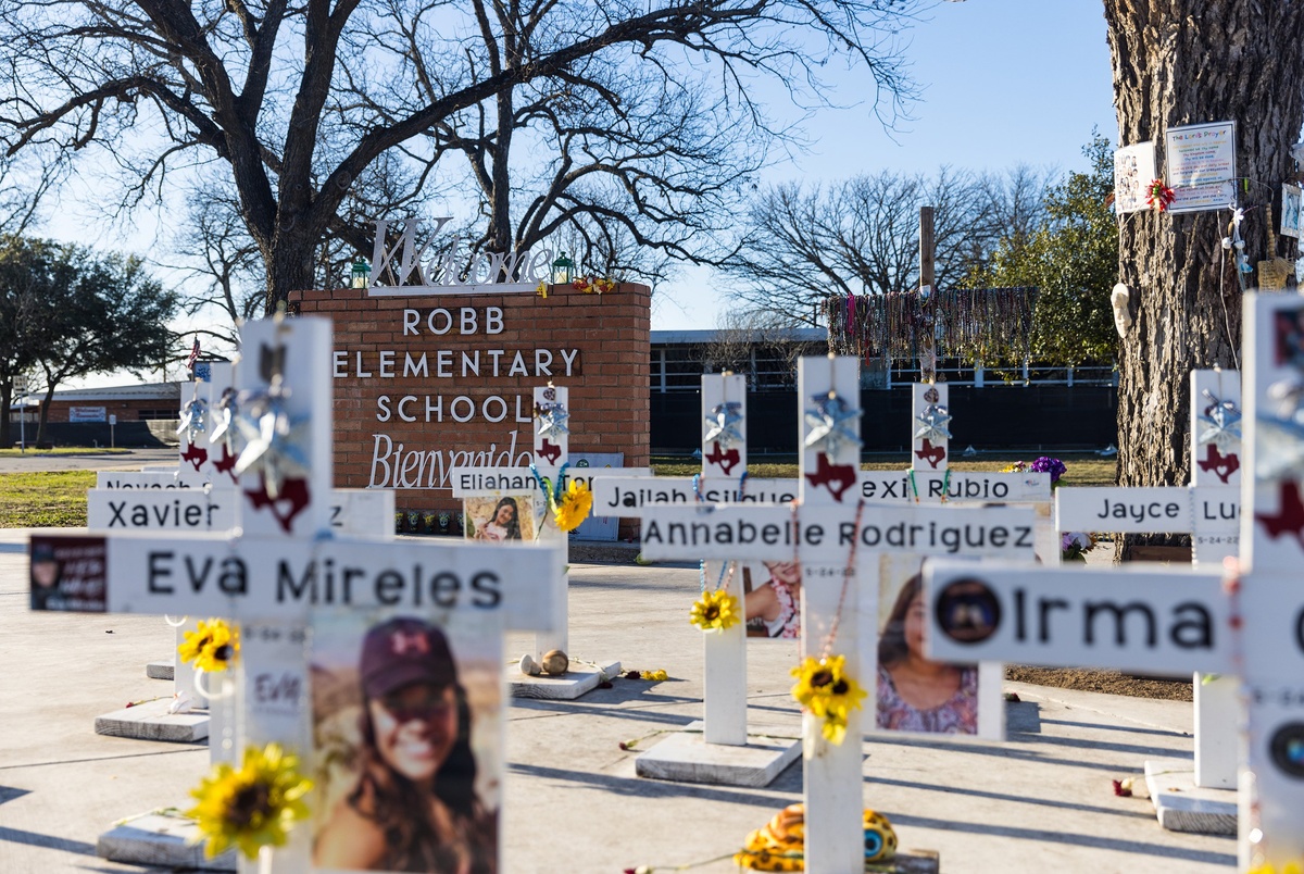 Appeals court orders release of Uvalde school shooting records